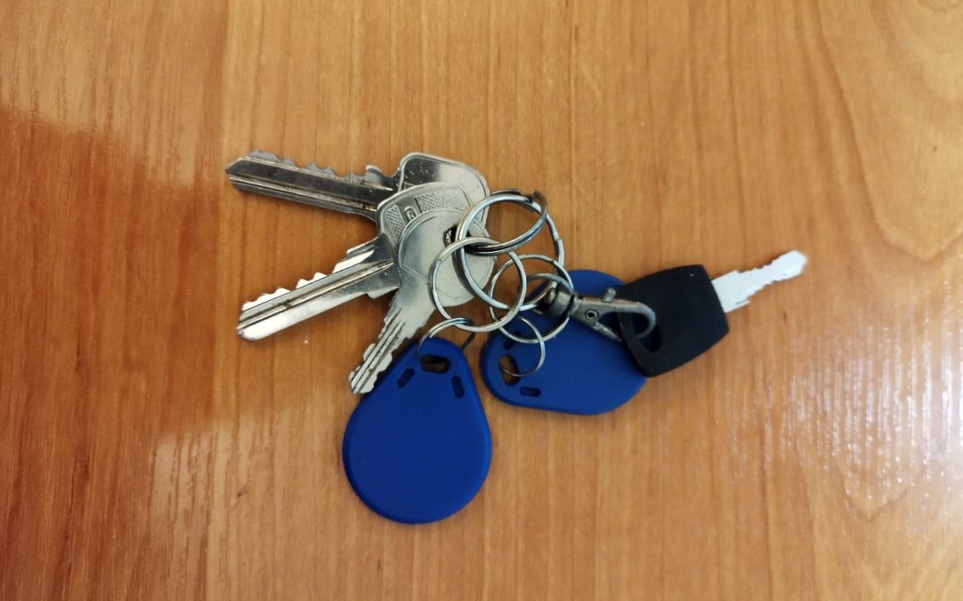 Znaleziono klucze w Rydułtowach na os. Orłowiec, koło budynku nr 30